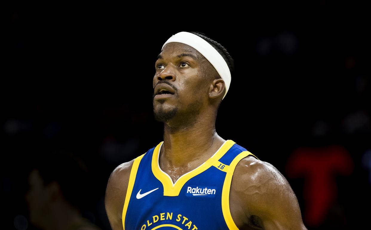 巴特勒在巴黎圣日耳曼比赛中败北，出色防守引发热议！